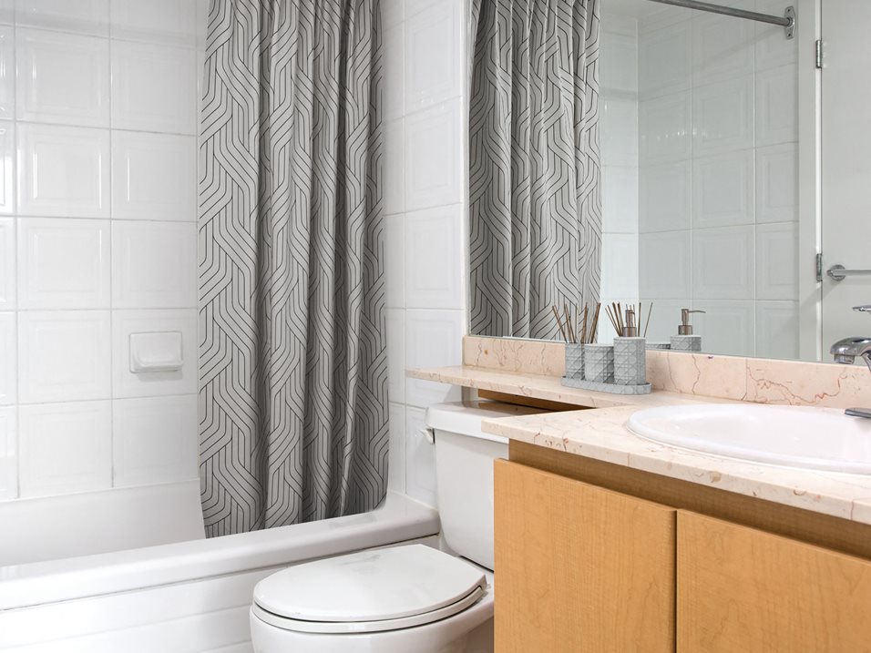 Photos and Video of Metropolitan Towers in Vancouver, BC